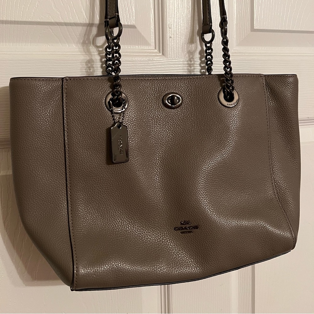 Grey Coach pebbled turnlock chain tote